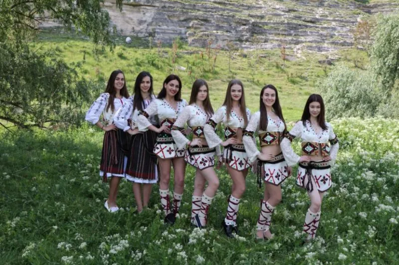 Nume de familie originale din Asia și Africa